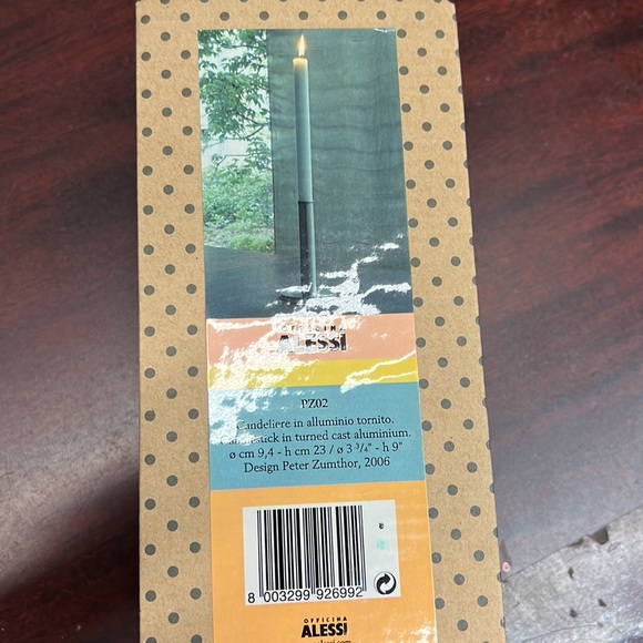 Alessi CANDLESTICK
PZ02
$110.00
Design: Peter Zumthor - Picture 17 of 17